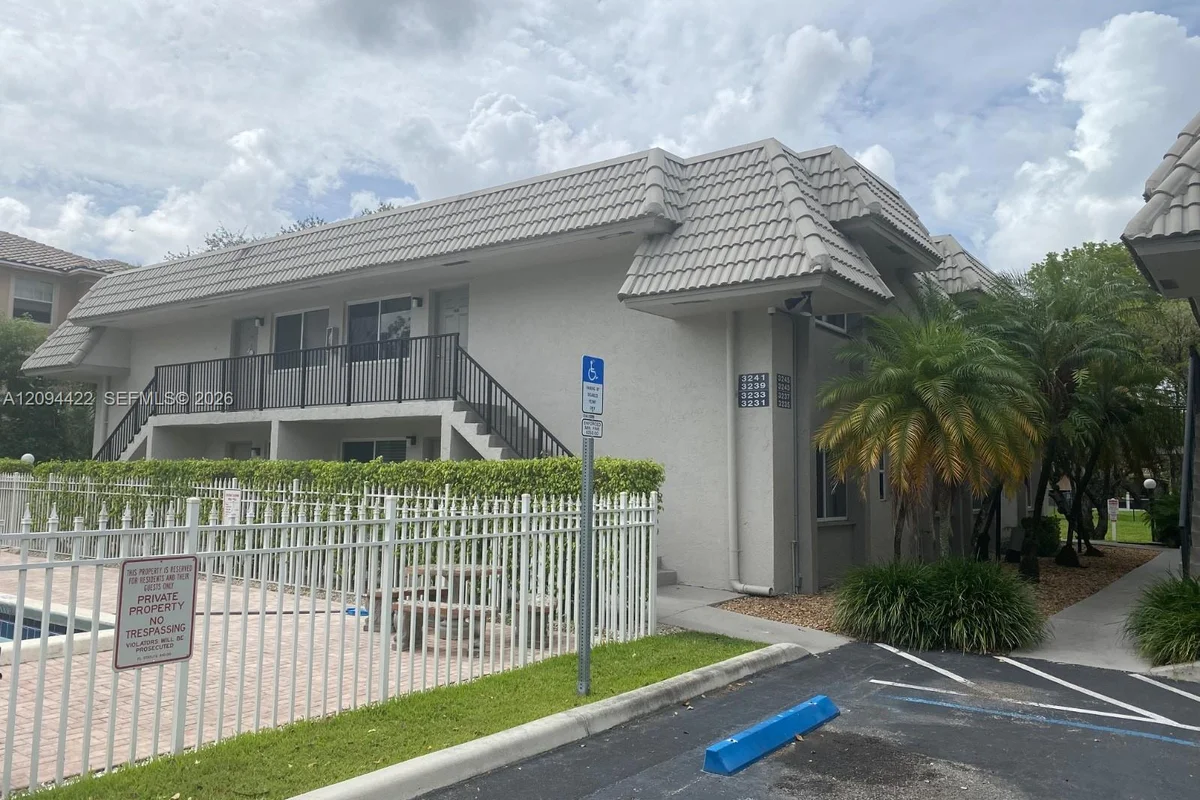 3231 NW 102nd Ter, Coral Springs: photo 1 of 18