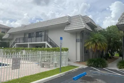 3231 NW 102nd Ter, Coral Springs: photo 1 of 18