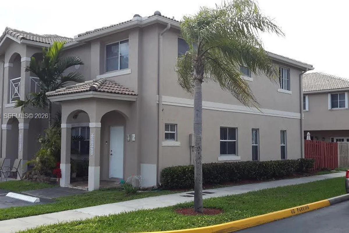 16620 NW 72nd Ct, Miami Lakes: photo 1 of 4