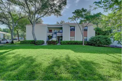 9858 NW 3rd St, Plantation: photo 1 of 27