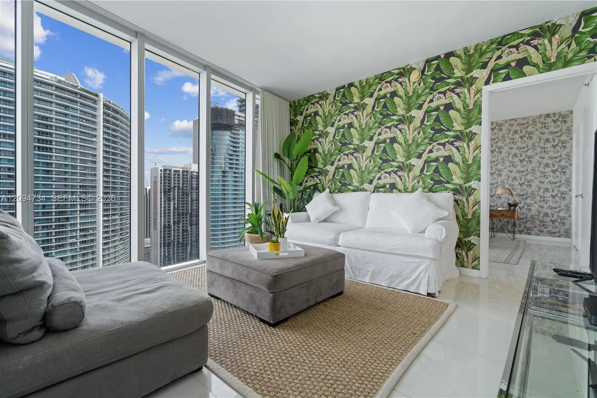 485 Brickell Ave #3904, Miami: photo 1 of 25