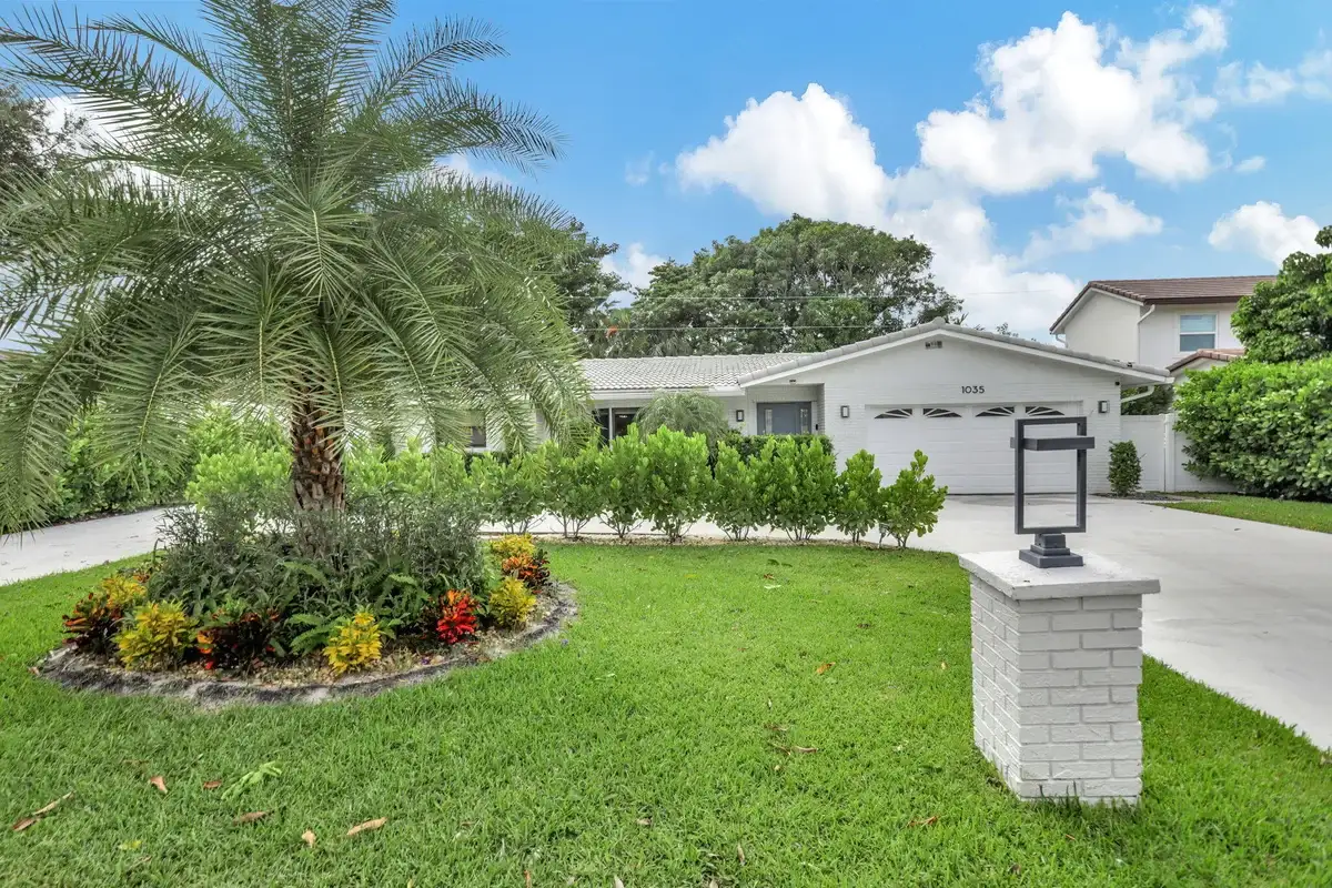 1035 NW 5th Ave, Boca Raton: photo 1 of 48