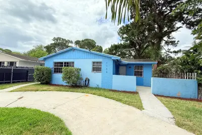 1130 Kasim St, Opa-locka: photo 1 of 29