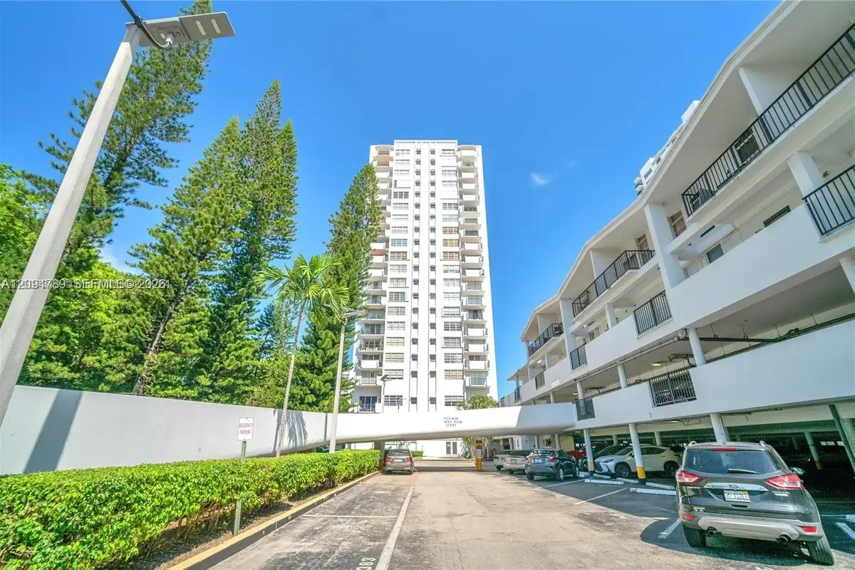 2780 NE 183rd St #1601, Aventura: photo 1 of 21