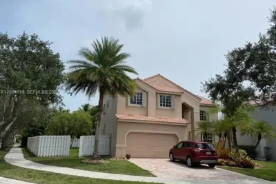1122 Hickory Way, Weston: photo 1 of 29