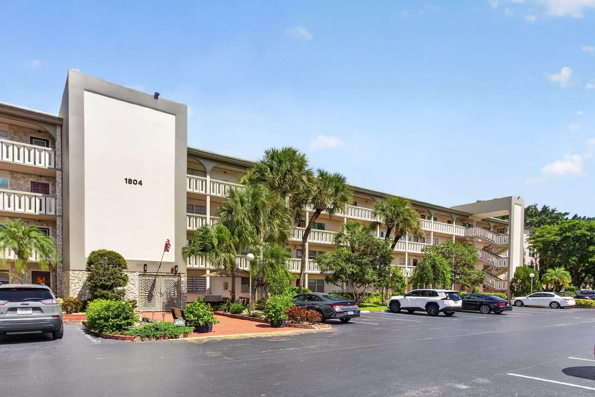1804 Eleuthera Point #J1, Coconut Creek: photo 1 of 25