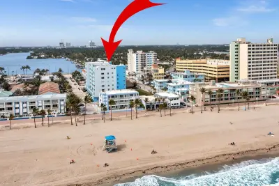 320 S Surf Rd #402, Hollywood: photo 1 of 30
