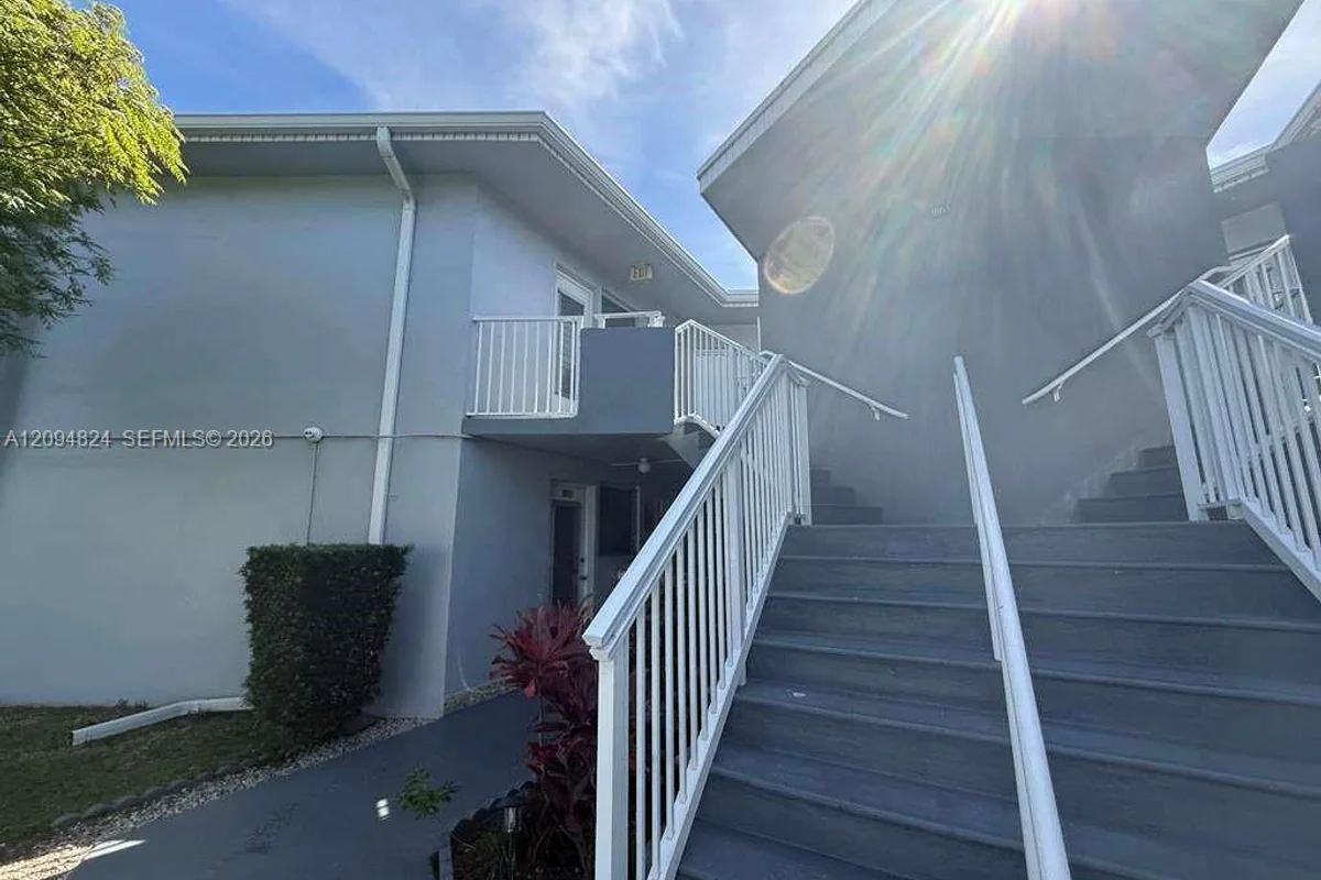 1663 NE Miami Gardens Dr #238, Miami: photo 1 of 7