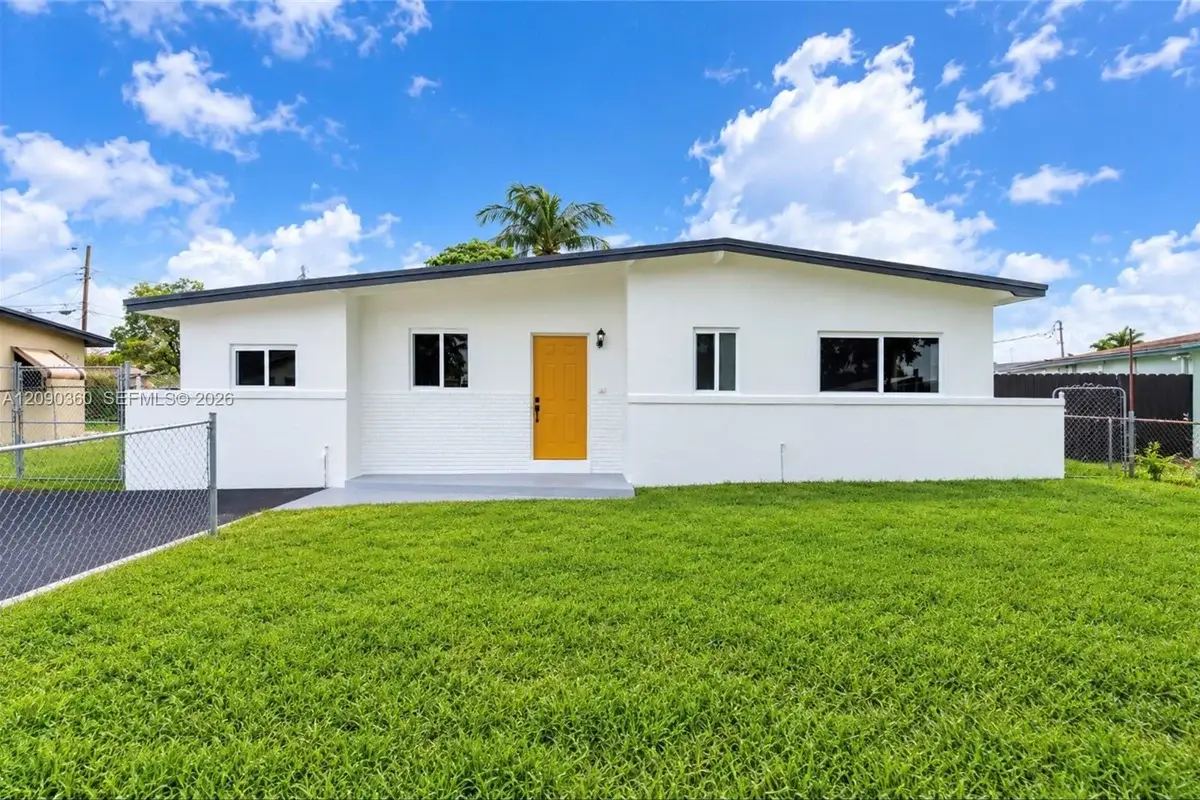 1706 NW 26th Ave, Fort Lauderdale: photo 1 of 21