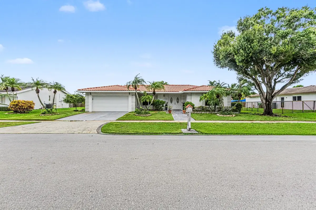 415 Sailboat Cir, Weston: photo 1 of 28