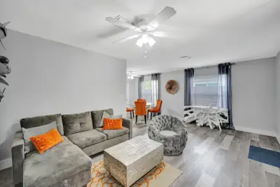 1624 NW 9th Ave, Fort Lauderdale: photo 1 of 33