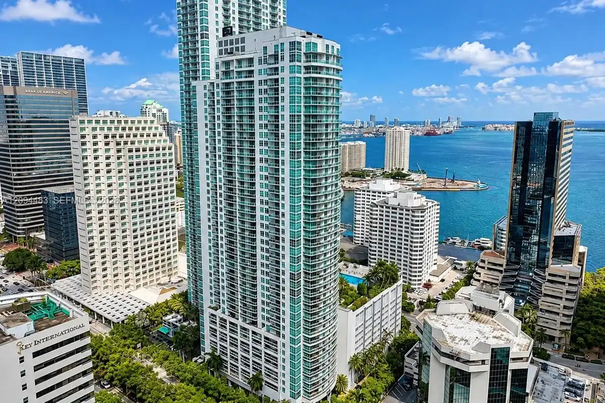 951 Brickell Ave #605, Miami: photo 1 of 36