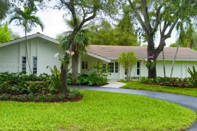 7521 SW 175th St, Palmetto Bay: photo 1 of 50