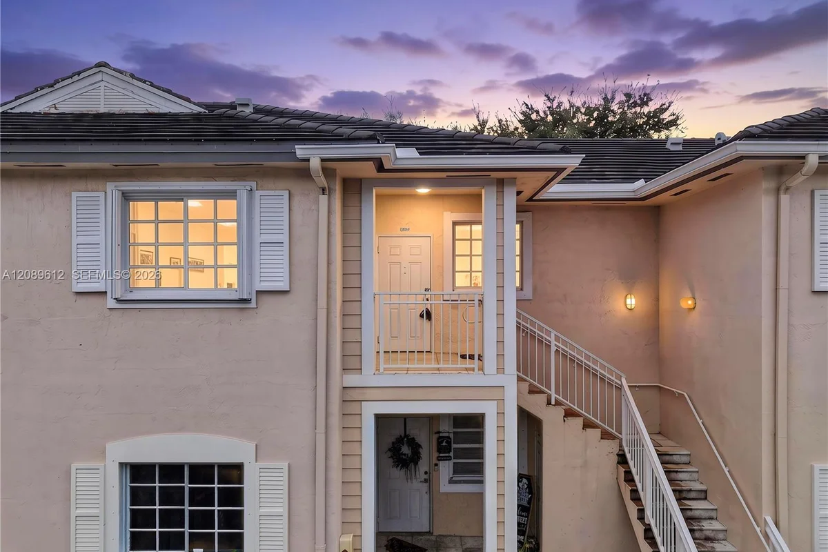 2741 NE 4th St #202, Homestead: photo 1 of 46