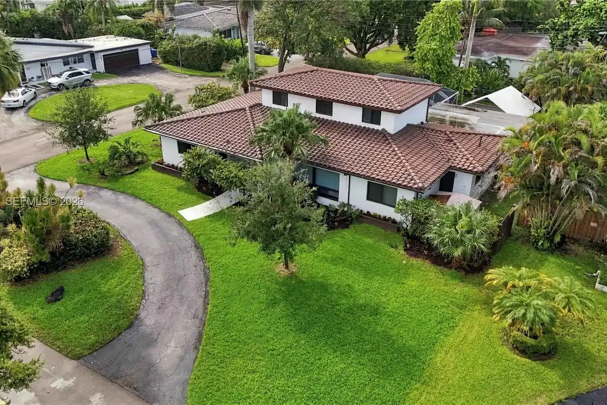 3202 Harrison St, Hollywood: photo 1 of 87