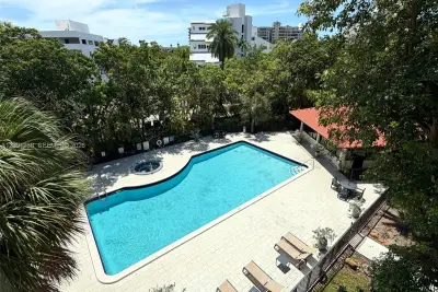 55 Ocean Lane Dr #4024, Key Biscayne: photo 1 of 36