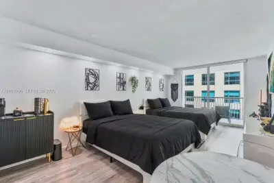 1200 Brickell Bay Dr #2610, Miami: photo 1 of 21