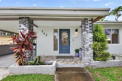 702 N 31st Ct, Hollywood: photo 1 of 38