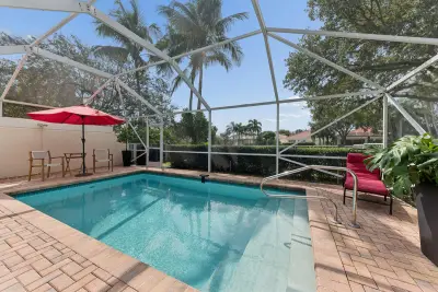 7910 Pine Island Way, West Palm Beach: photo 1 of 60
