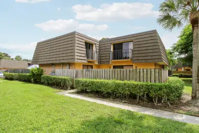 2218 22nd Way, West Palm Beach: photo 1 of 31