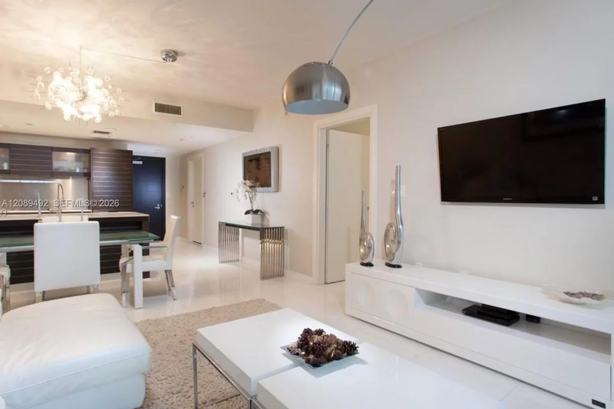 200 Biscayne Boulevard Way #3209, Miami: photo 1 of 5