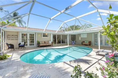 809 SE 14th Dr, Deerfield Beach: photo 1 of 28