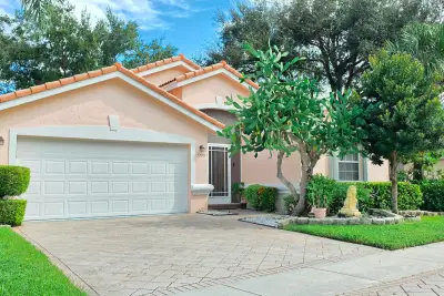 7299 Lugano Dr, Boynton Beach: photo 1 of 44