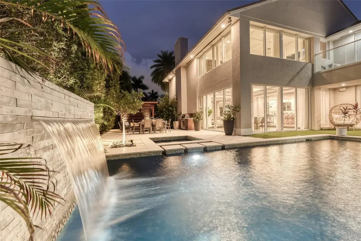 524 Poinciana Dr, Fort Lauderdale: photo 1 of 33