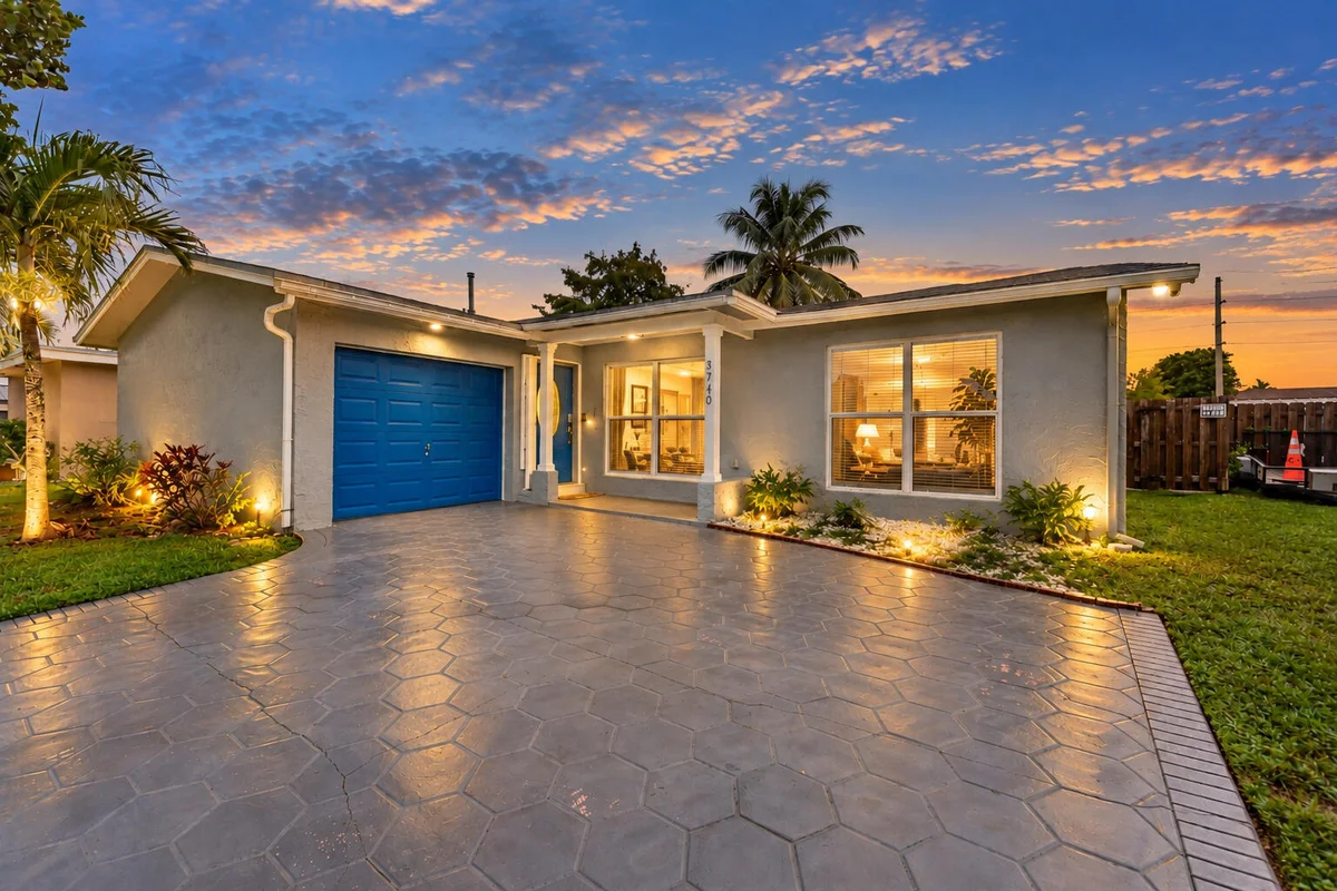 3740 NW 113th Ave, Sunrise: photo 1 of 52