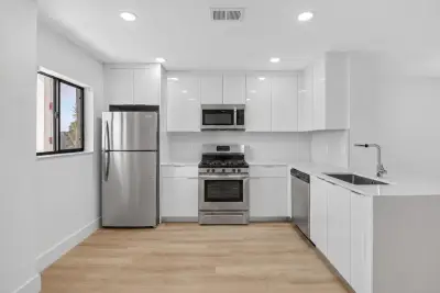100 W Hidden Valley Blvd #101, Boca Raton: photo 1 of 16