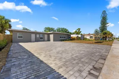 829 Bayberry Dr #A, West Palm Beach: photo 1 of 19