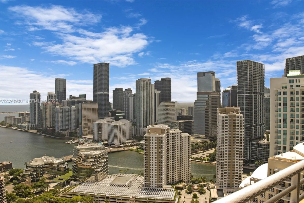 848 Brickell Key Dr #3905, Miami: photo 1 of 48