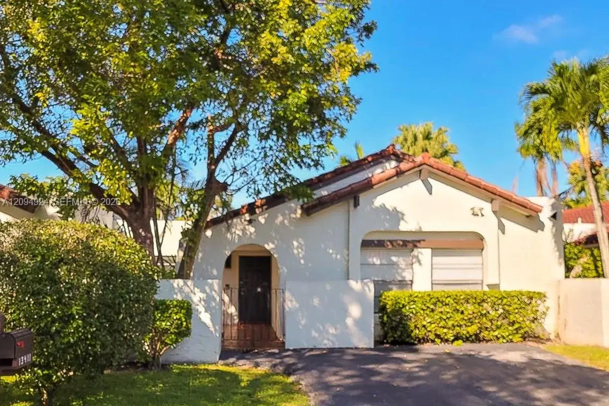 13411 SW 113th Ter, Miami: photo 1 of 27