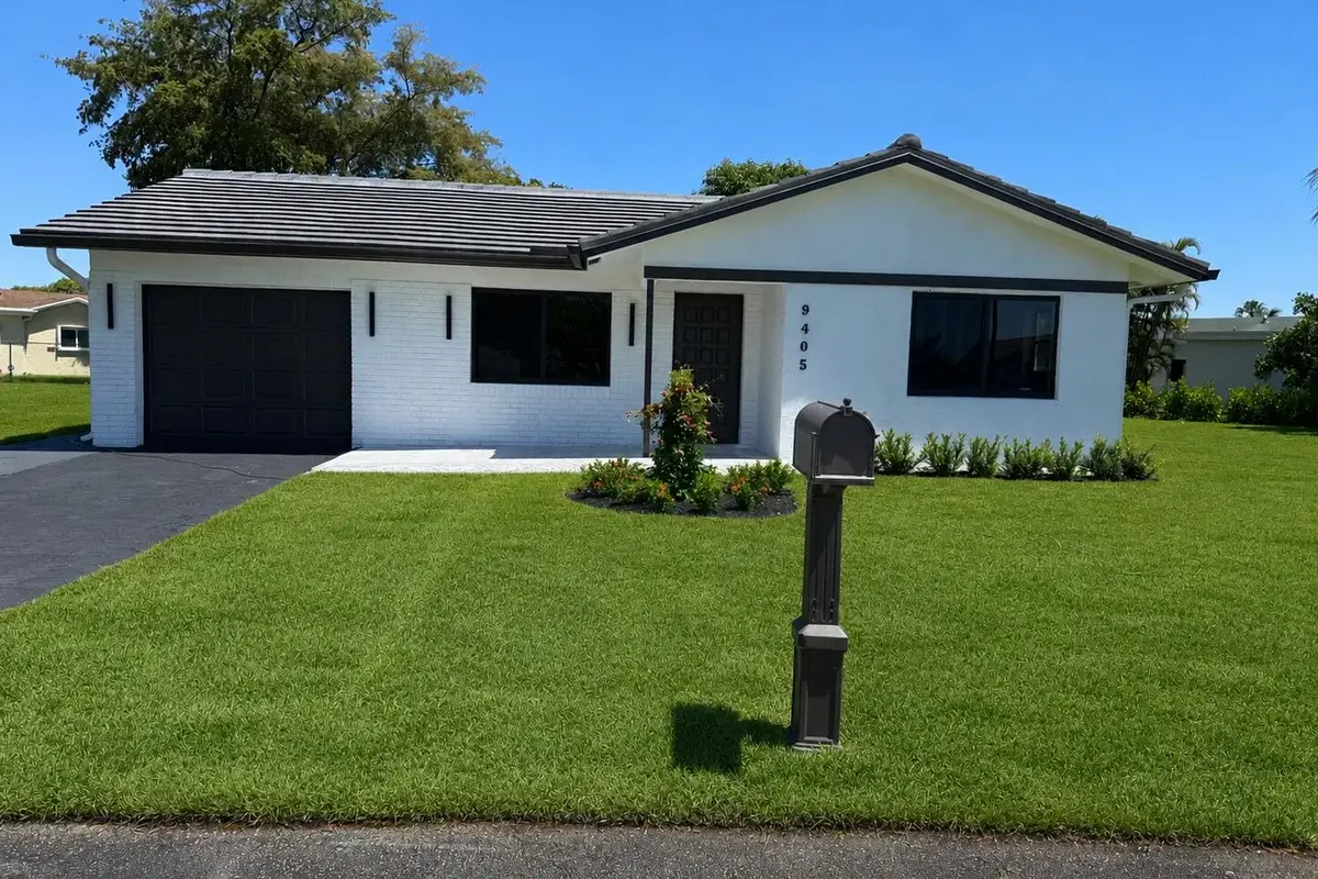 9405 NW 74th, Tamarac: photo 1 of 27
