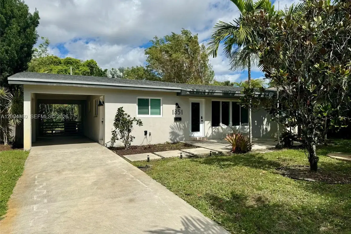 1351 SW 32nd St, Fort Lauderdale: photo 1 of 41