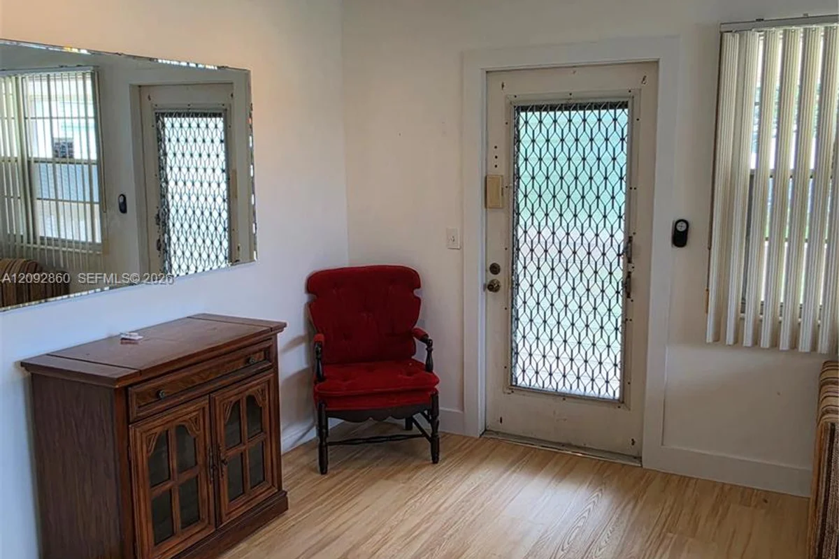 Condo in Deerfield Beach: photo 1 of 14