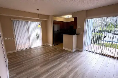 7640 Westwood Dr #406, Tamarac: photo 1 of 21