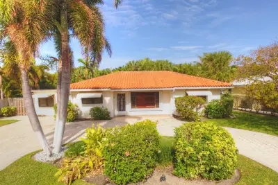 127 Bravado Ln, West Palm Beach: photo 1 of 25