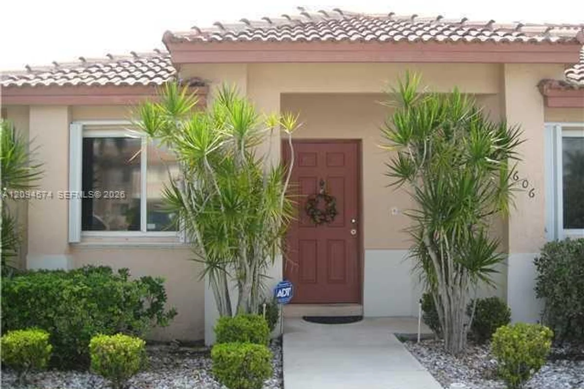 606 NW 208th Way #208, Pembroke Pines: photo 1 of 19