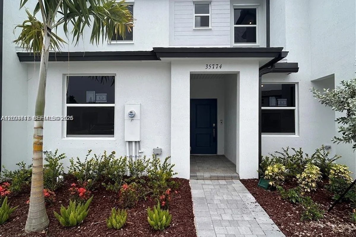 35774 SW 178th Ct, Homestead: photo 1 of 21