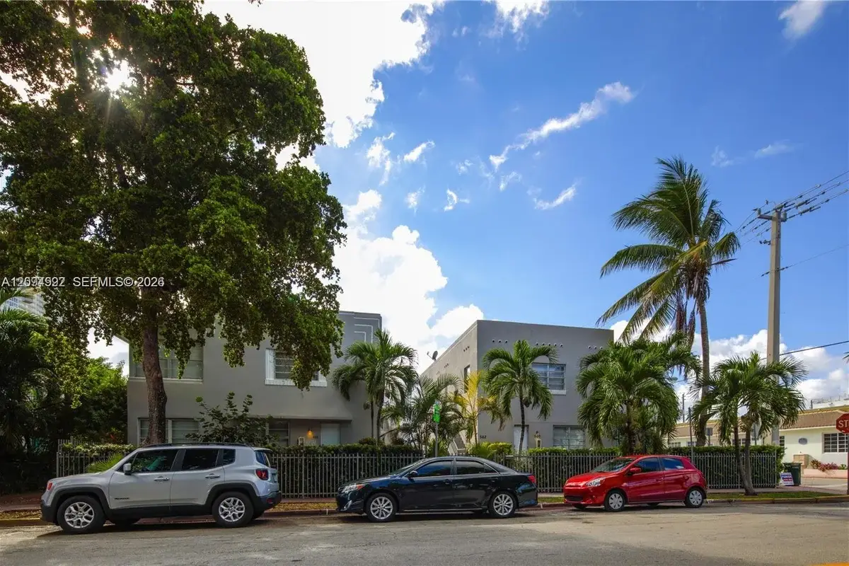 560 Michigan Ave, Miami Beach: photo 1 of 12