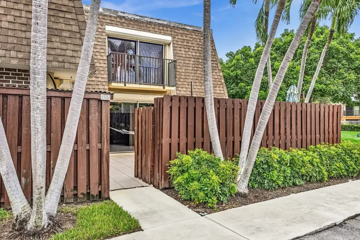 2895 SW 22nd Cir #45B, Delray Beach: photo 1 of 38
