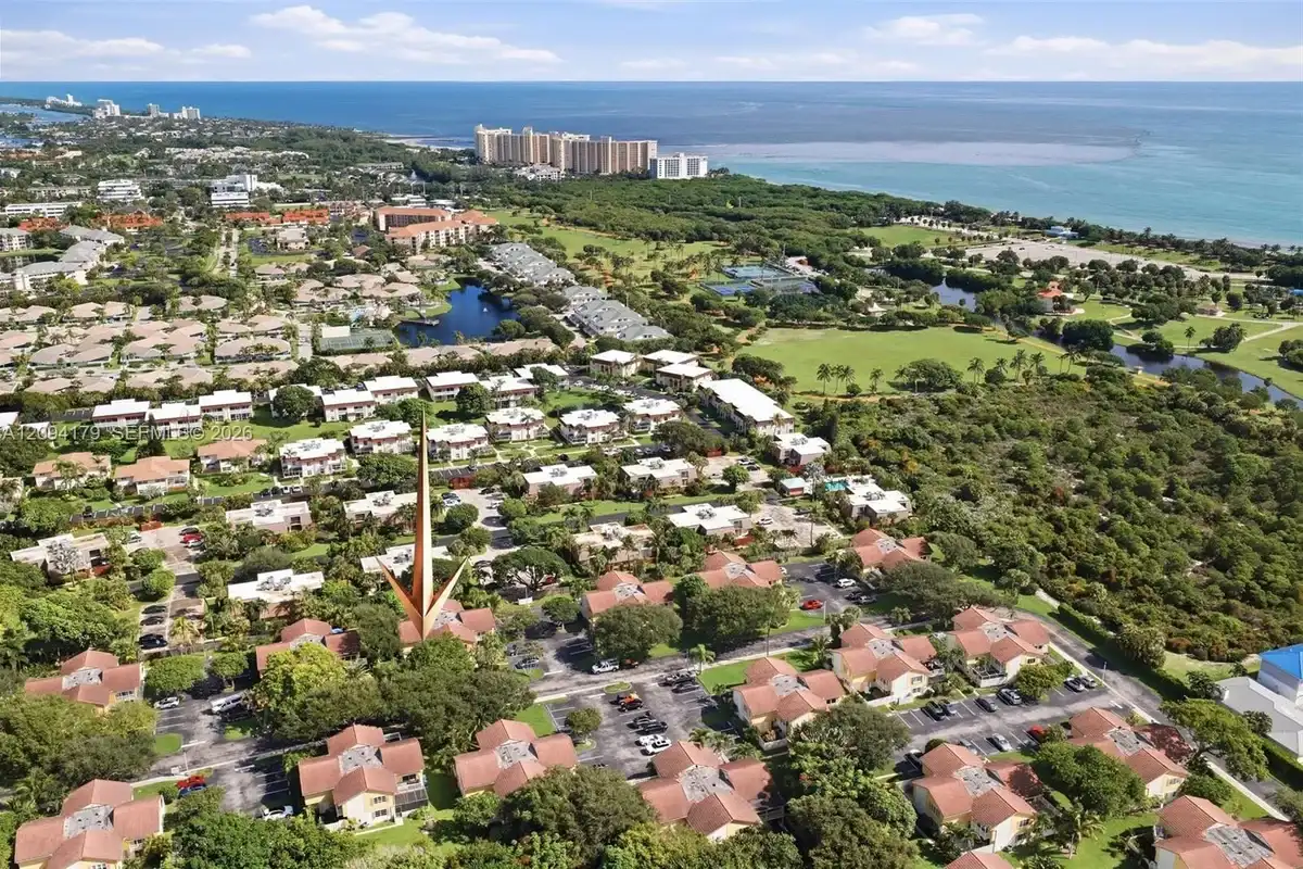 146 Seabreeze Cir, Jupiter: photo 1 of 28