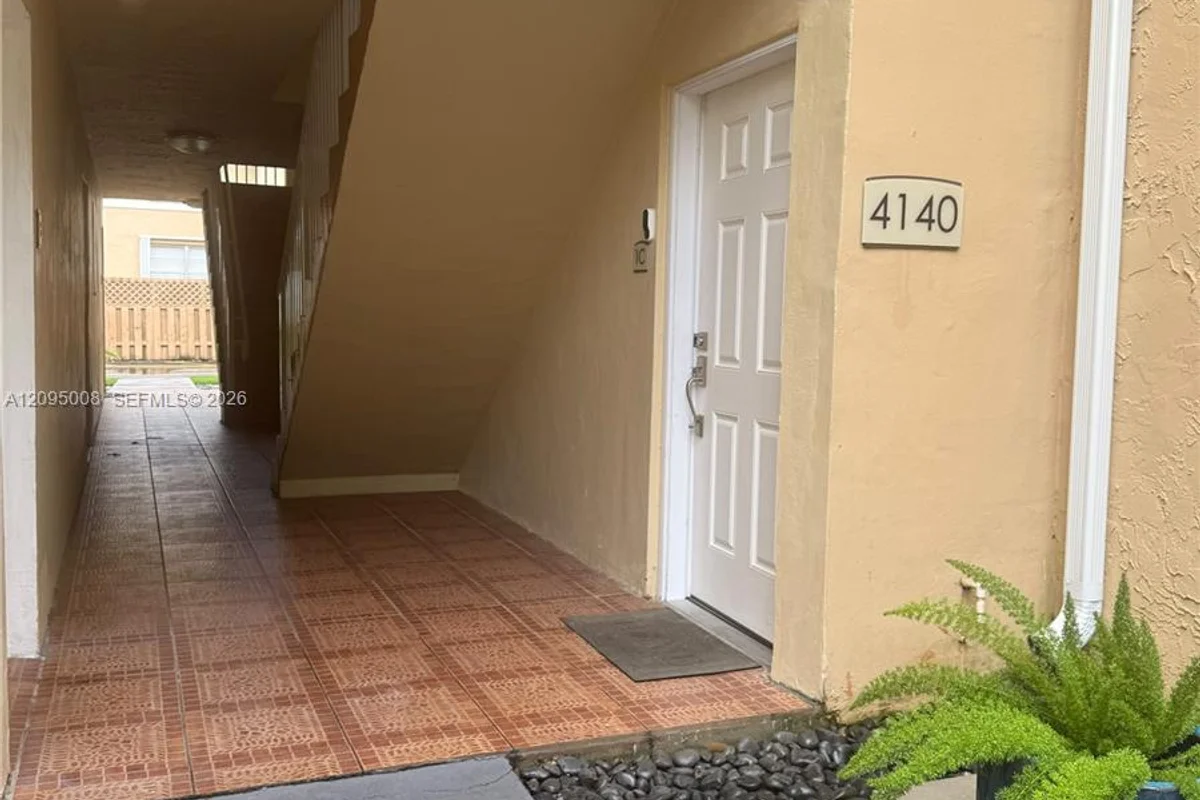 4140 NW 79th Ave #1C, Doral: photo 1 of 17