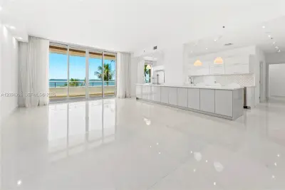 808 Brickell Key Dr #304, Miami: photo 1 of 62