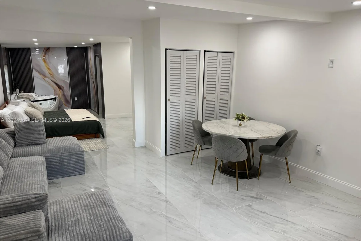 761 NW 34th St #763, Miami: photo 1 of 18