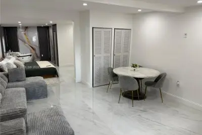 761 NW 34th St #763, Miami: photo 1 of 18