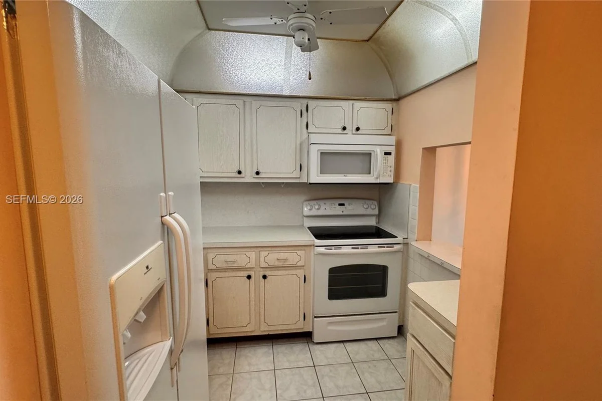 8400 Sunrise Lakes Blvd #306, Sunrise: photo 1 of 13