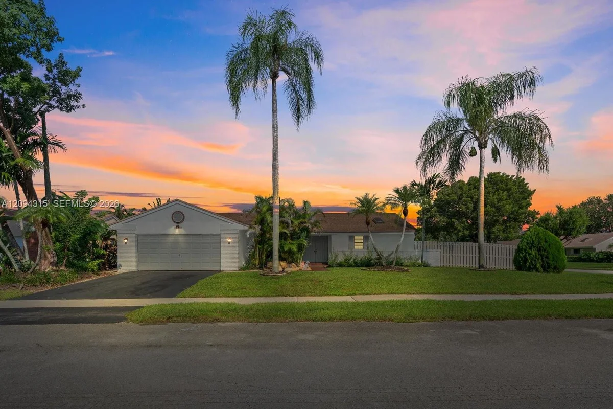 1061 Cedar Creek Way, Davie: photo 1 of 55