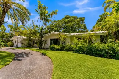 11890 SW 72nd Pl, Pinecrest: photo 1 of 35